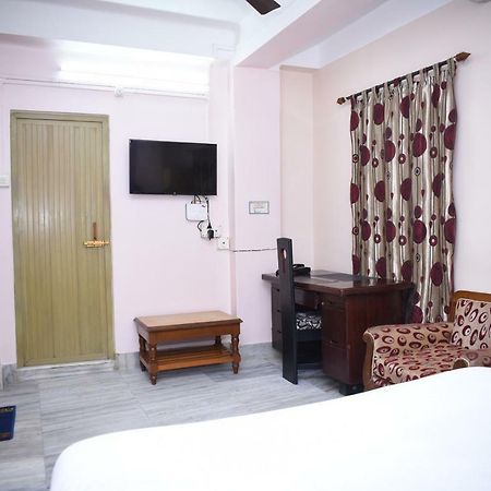Spot On 37646 Hotel Centre Palace Silchar Exteriér fotografie