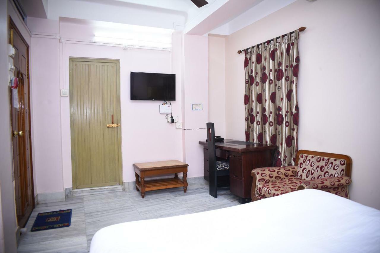 Spot On 37646 Hotel Centre Palace Silchar Exteriér fotografie