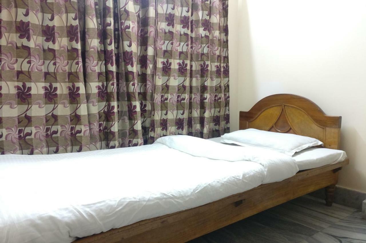 Spot On 37646 Hotel Centre Palace Silchar Exteriér fotografie